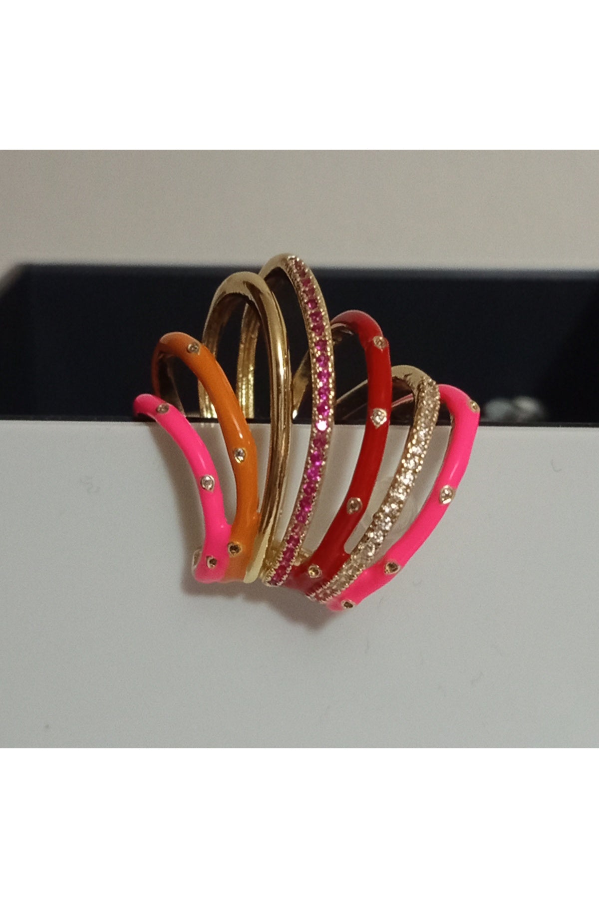 Zirkon Taşlı Tek Delik Çoklu Görünüm Model Küpe