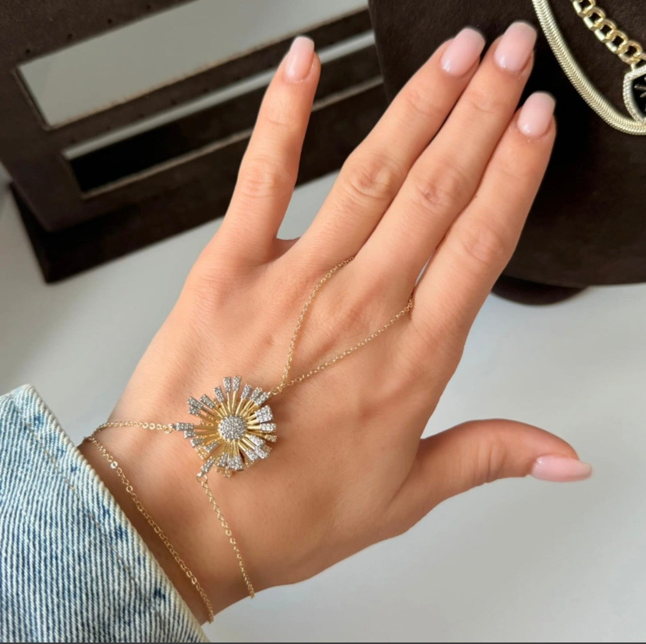 Vip Seri Zirkon Taşlı Şahmeran Bileklik