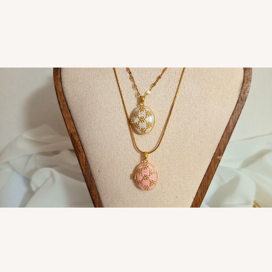 Beyaz Mineli Kapaklı Kolye - Çelik Kolye