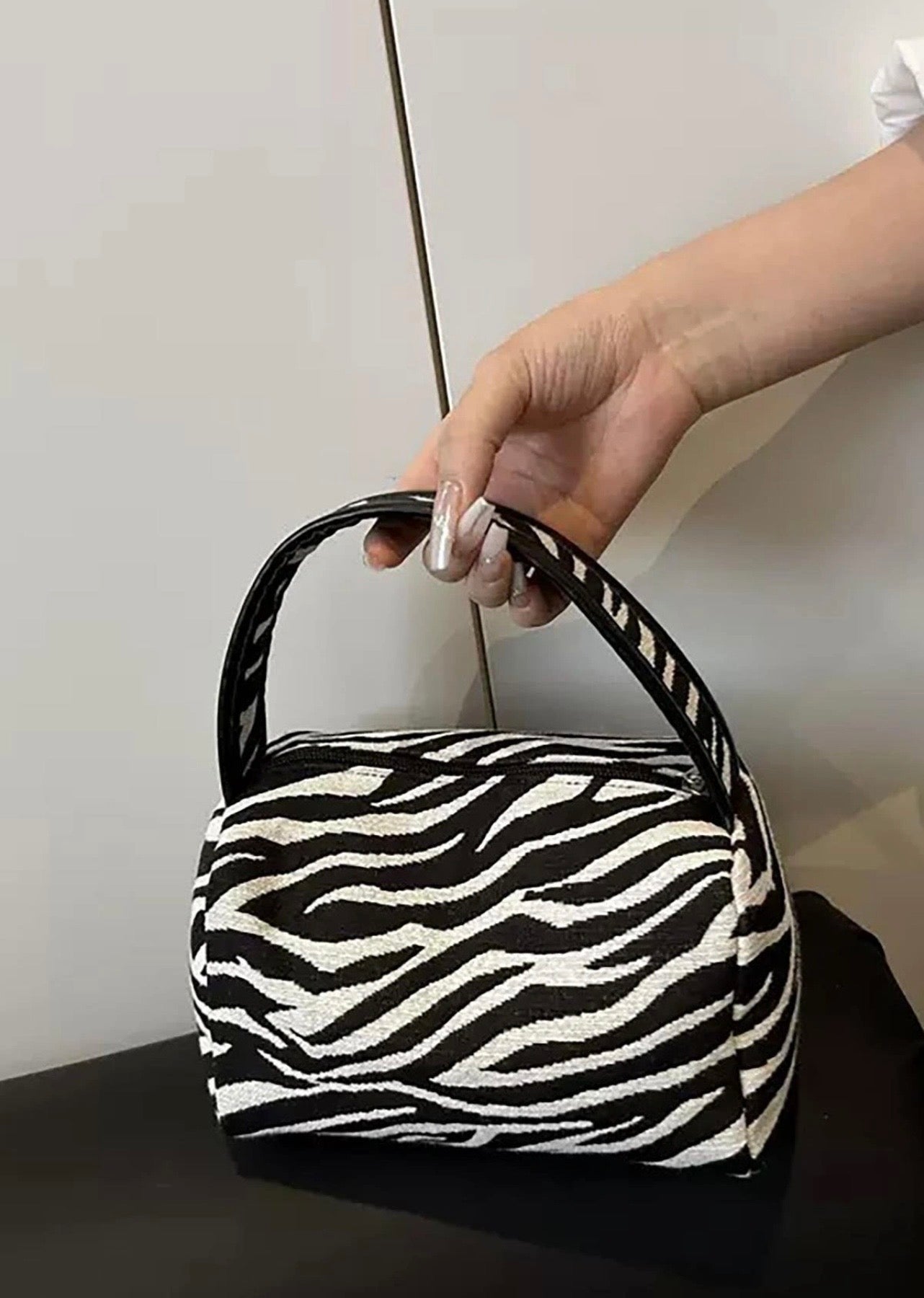 Zebra Desenli Kadın Makyaj Çantası