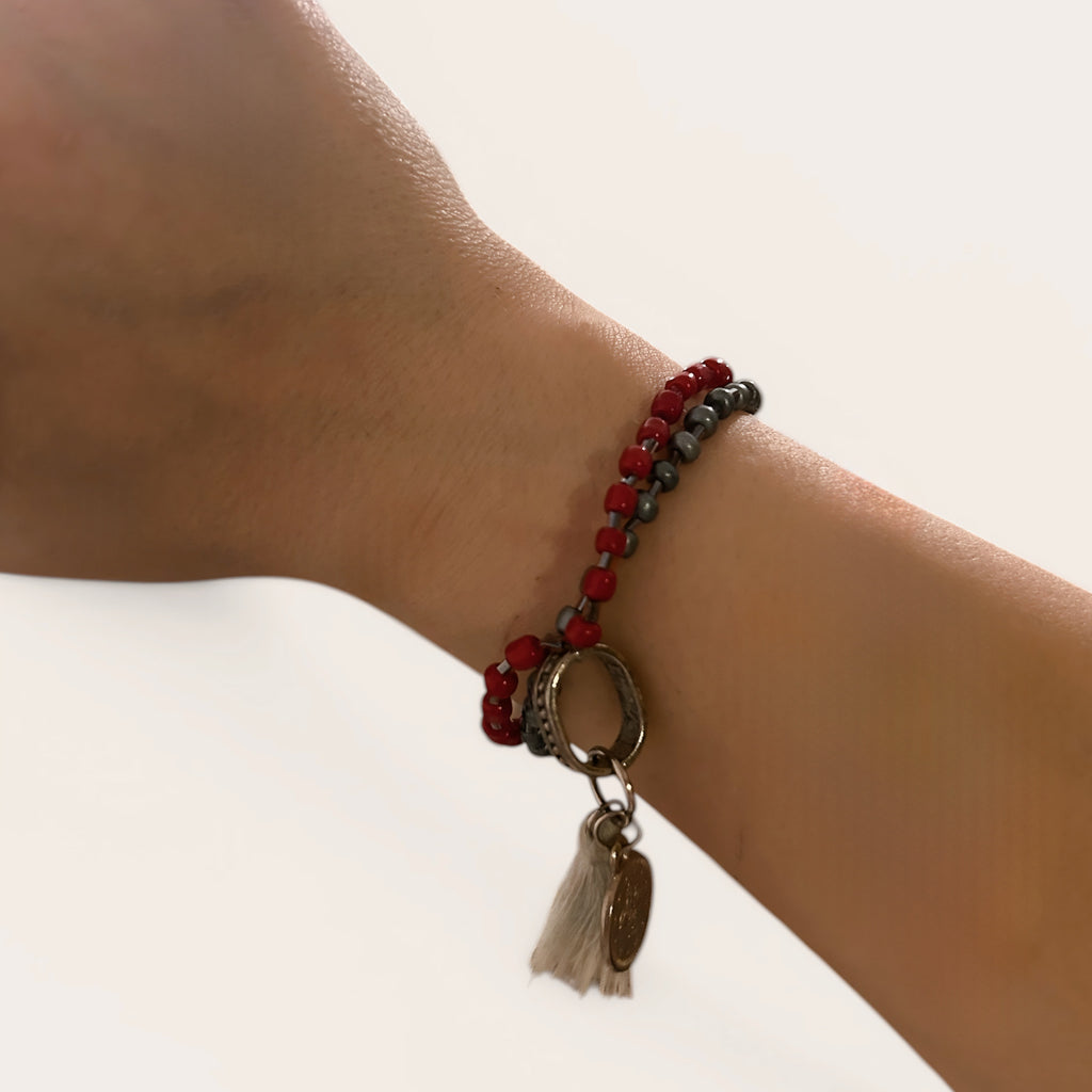 Charm Detaylı Çift Sıra Bohem Bileklik