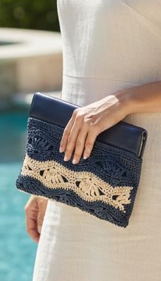 Mıknatıs Kapamalı Lacivert-Krem Tasarım Clutch Çanta